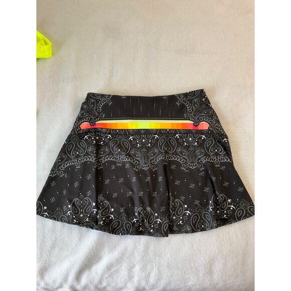 Lucky in Love Paisley for Tennis/Pickleball Skort, Yellow Tank (NEW), Size SMALL - Picture 6 of 10